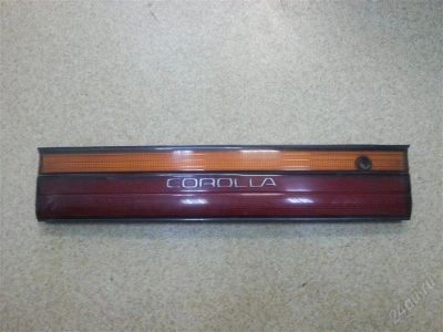 Лот: 2551154. Фото: 1. Вставка в багажник Corolla AE100. Оптика и освещение