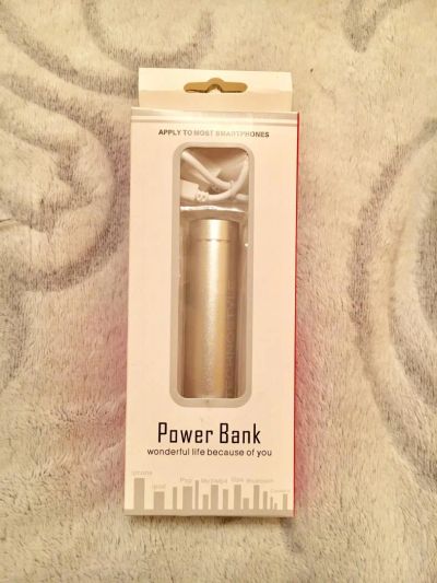 Лот: 10127739. Фото: 1. Power bank/Портативная зарядка. Внешние, портативные аккумуляторы для смартфонов (Power bank)