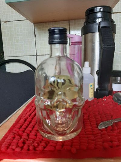 Лот: 19447653. Фото: 1. Бутылка-череп. Бутылки, пробки, этикетки