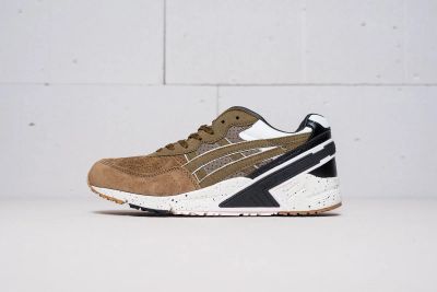 Лот: 11618453. Фото: 1. Кроссовки Asics Gel Sight x Monkey... Кеды, кроссовки, слипоны