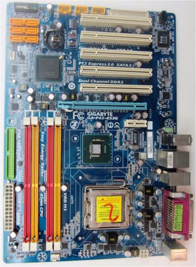 Лот: 9279580. Фото: 1. Материнская плата 775 P-43 Gigabyte. Материнские платы