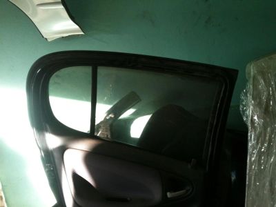 Лот: 3317640. Фото: 1. toyota vitz scp10 стекла задней... Кузов