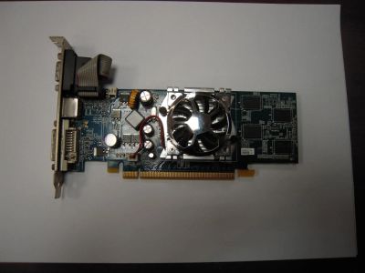 Лот: 5401054. Фото: 1. Видеокарта GeForce 9500GT 512mb... Видеокарты