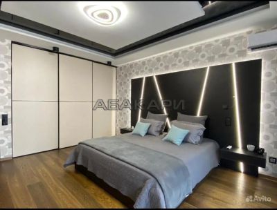 Лот: 20854606. Фото: 1. Сдам 4-комн. улица Молокова, 1к2... Квартиры, студии