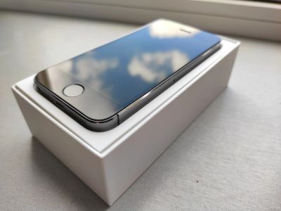 Лот: 13983844. Фото: 1. Iphone 5s 16gb Space gray. Смартфоны