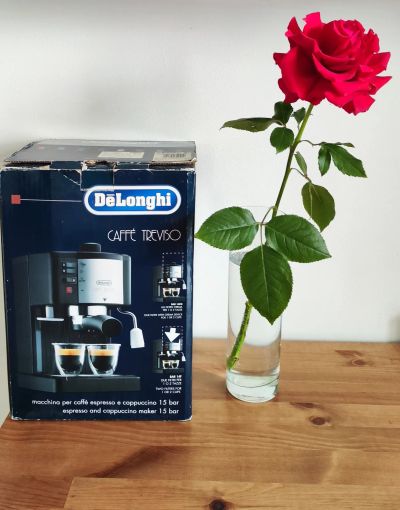 Лот: 22530116. Фото: 1. Отличная рожковая Кофеварка Delonghi... Чайники, кофемашины, кулеры