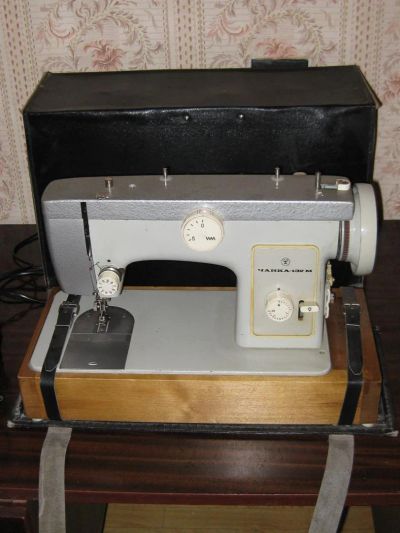 Лот: 3414846. Фото: 1. Швейная машинка Чайка-132 М. Швейная, вязальная