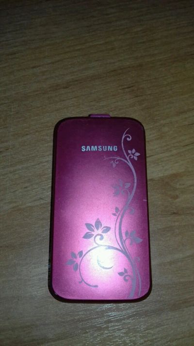 Лот: 11131656. Фото: 1. Мобильный телефон Samsung GT-C3520... Кнопочные мобильные телефоны