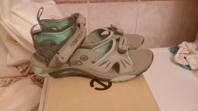 Лот: 5506035. Фото: 1. сандалии Merrell офигенно удобные. Сандалии