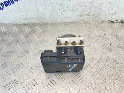 Лот: 25628572. Фото: 1. блок abs toyota corolla ZZE150L. Двигатель и элементы двигателя