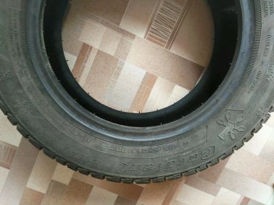 Лот: 10043333. Фото: 1. Продам 2 зимние шины. Шины