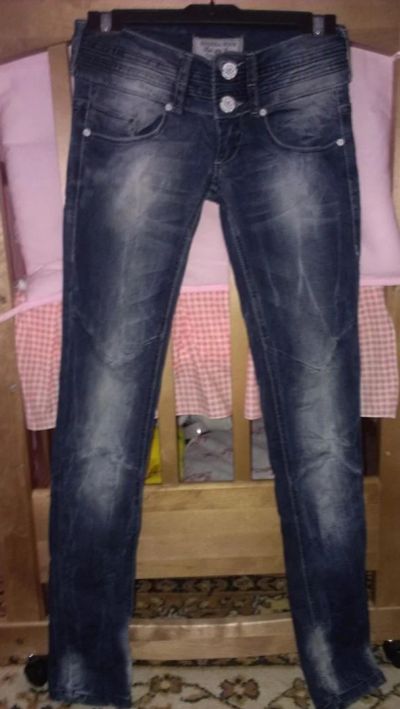 Лот: 3259318. Фото: 1. джинсы bershka новые. Джинсы