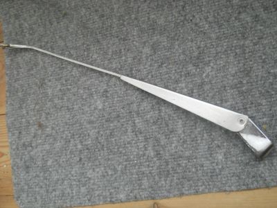 Лот: 6505224. Фото: 1. Волга ГАЗ-24.Дворник хром. Кузов