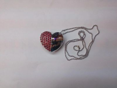 Лот: 4926335. Фото: 1. Подарочная USB флешка 16Gb USB... USB-флеш карты