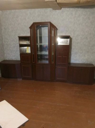 Лот: 11812501. Фото: 1. Шкаф стумбачками (сервант). Шкафы, шкафы-купе