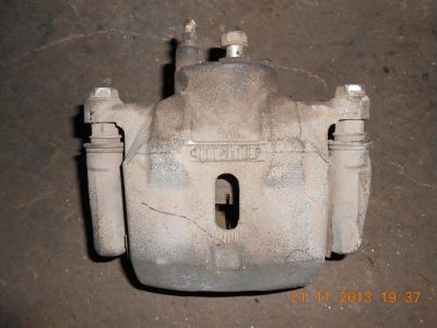 Лот: 3426684. Фото: 1. Суппорт Toyota IST б.у. FR (передний... Тормозная система
