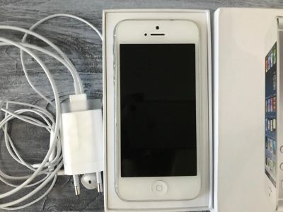 Лот: 9482743. Фото: 1. iPhone 5. Смартфоны