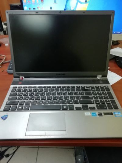 Лот: 15176864. Фото: 1. матрица Samsung np550p5c. Клавиатуры для ноутбуков