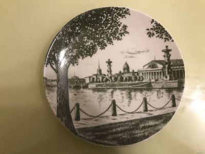 Лот: 18020432. Фото: 1. Тарелка. Настенная. Декоративная... Фарфор, керамика