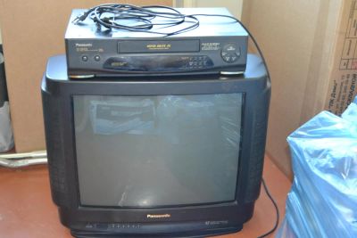 Лот: 4361058. Фото: 1. Телевизор+видеомагнитофон Panasonic... Домашние кинотеатры