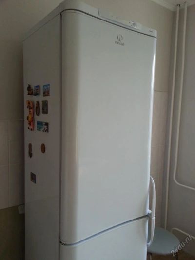 Лот: 5557243. Фото: 1. Indesit холодильник. Холодильники, морозильные камеры