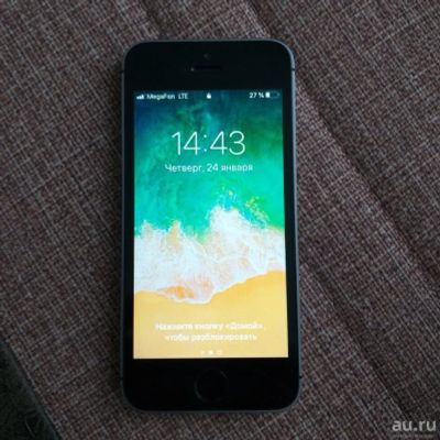 Лот: 13341848. Фото: 1. iPhone SE 32gb. Смартфоны