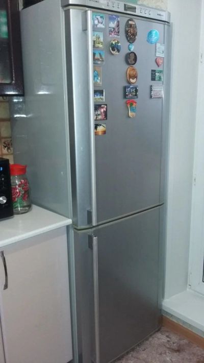 Лот: 9955396. Фото: 1. Холодильник Samsung. Холодильники, морозильные камеры