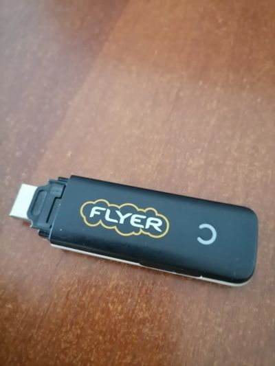 Лот: 25522373. Фото: 1. USB модем Flyer U12 для любых... Беспроводные модемы