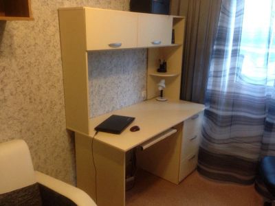 Лот: 9978725. Фото: 1. Стол. Компьютерные и письменные столы