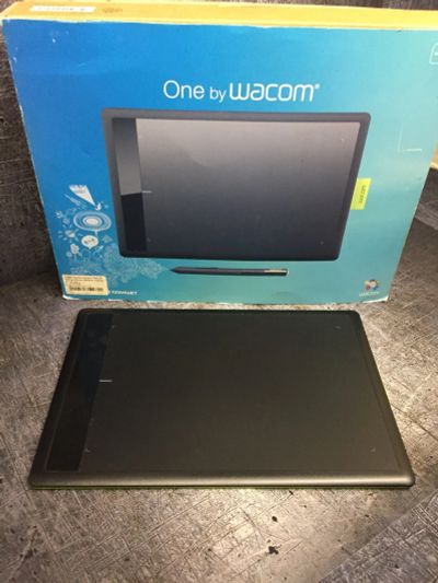 Лот: 15841271. Фото: 1. Графический планшет WACOM One... Планшеты