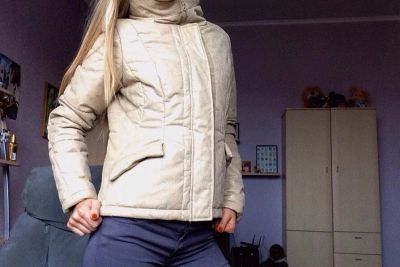 Лот: 5830417. Фото: 1. Женская куртка. Верхняя одежда