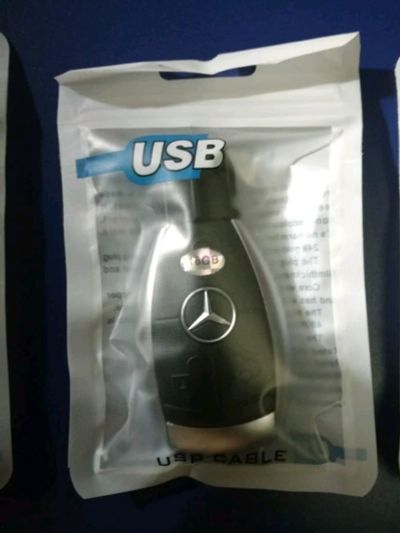Лот: 11593948. Фото: 1. Флешка в виде ключа Merсedes-Benz... USB-флеш карты