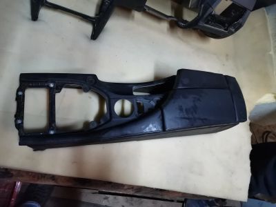 Лот: 15661143. Фото: 1. подлокотник bmw. Салон