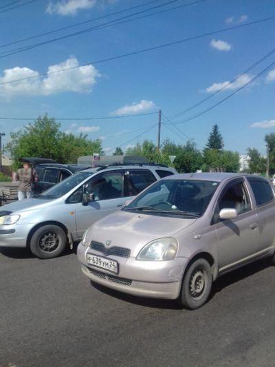 Лот: 15038558. Фото: 1. Продам срочно Витц. Автомобили