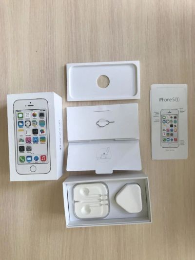 Лот: 9178800. Фото: 1. Коробка от iPhone 5S. Чехлы, бамперы