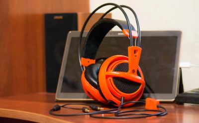 Лот: 6910210. Фото: 1. Наушники игровые SteelSeries Siberia... Наушники, гарнитуры