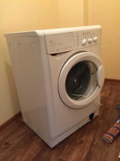 Лот: 9060155. Фото: 1. Стиральная машинка автомат Indesit... Стиральные машины
