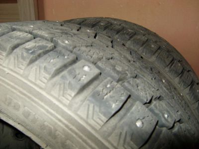 Лот: 6139909. Фото: 1. колеса зимние R14 шипованные Dunlop... Шины на дисках