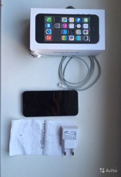 Лот: 8818669. Фото: 1. iPhone 5s space grey 16gb. Смартфоны