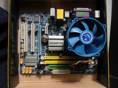 Лот: 25741930. Фото: 1. Gigabyte GA-G41M-ES2L. Материнские платы