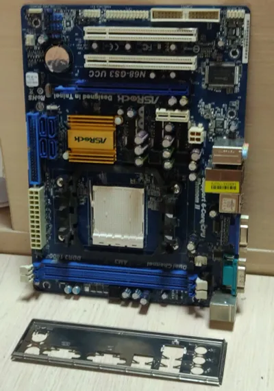 Лот: 19817477. Фото: 1. Мат. плата ASRock N68-VGS3 FX... Материнские платы