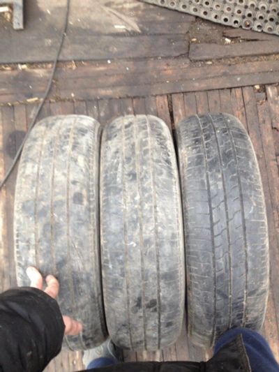 Лот: 11324078. Фото: 1. Резина bridgestone 3шт. Шины