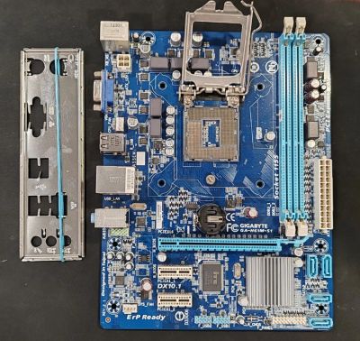 Лот: 25672613. Фото: 1. Материнская плата Gigabyte GA-H61M-S1... Материнские платы