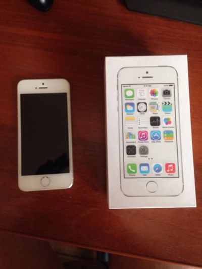 Лот: 8209575. Фото: 1. iPhone 5S 16GB. Смартфоны