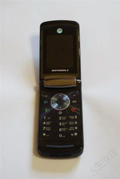 Лот: 1615454. Фото: 1. Телефон Motorola RAZR2 V9. Кнопочные мобильные телефоны