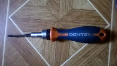 Лот: 20598073. Фото: 1. Отвертка Dexter с трещоткой. Ручной инструмент