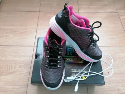 Лот: 16498213. Фото: 1. Кроссовки светящиеся р.38 Skechers... Кеды, кроссовки