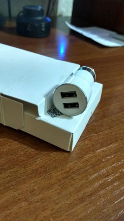Лот: 10788882. Фото: 1. Xiaomi RoidMi FM-трансмиттер. Зарядные устройства, блоки питания, адаптеры сетевые для смартфонов