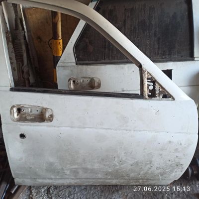 Лот: 25523051. Фото: 1. Дверь правая передняя приора. Кузов