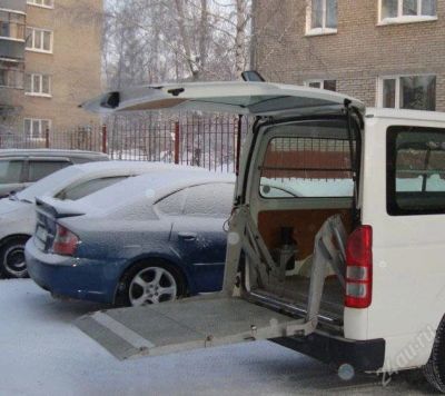 Лот: 1746784. Фото: 1. Подъемник - аппарель, г/п 500кг... Прицепы, полуприцепы